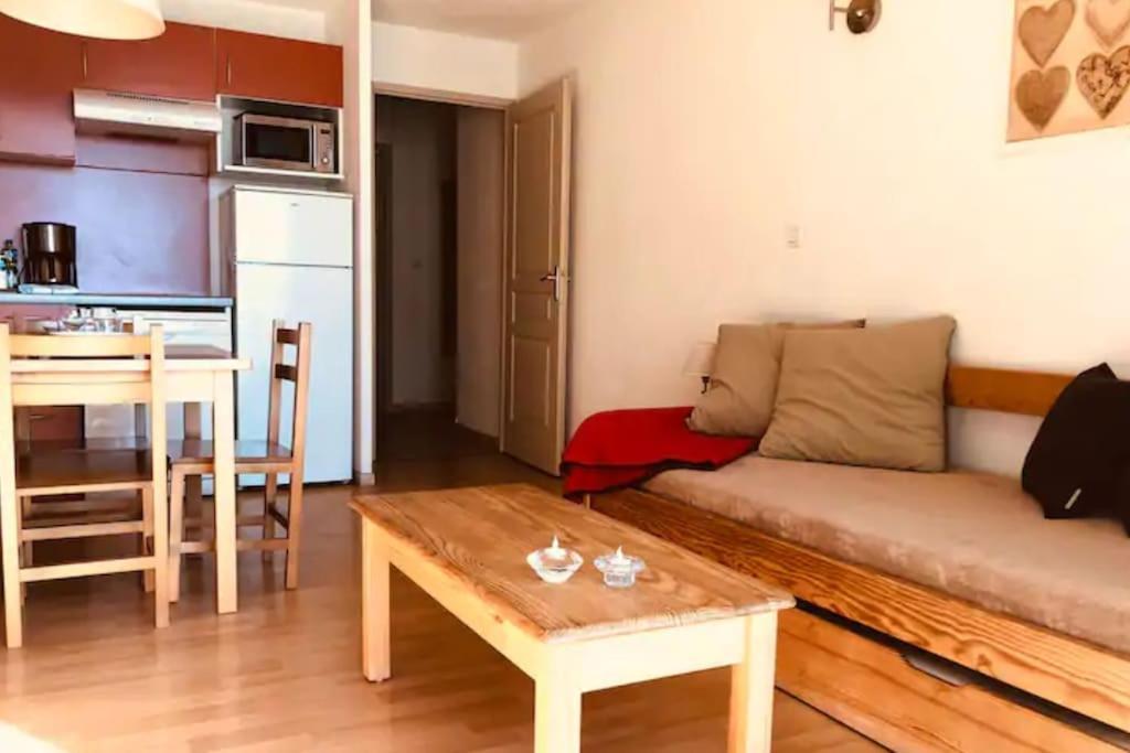 Charmant T3 Avec Vue Montagne Et Parking Privatif Font Romeu Exterior foto