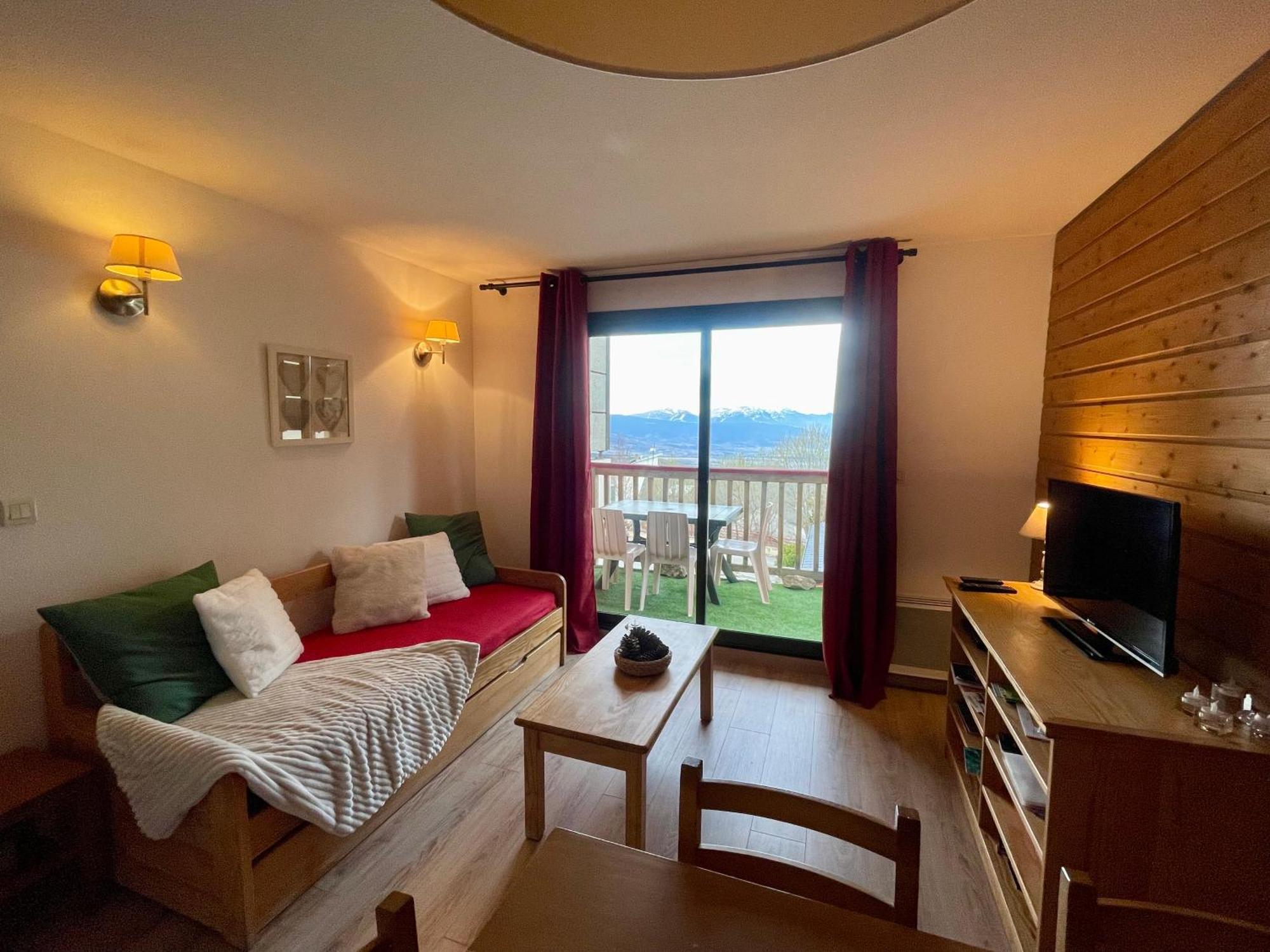 Charmant T3 Avec Vue Montagne Et Parking Privatif Font Romeu Exterior foto